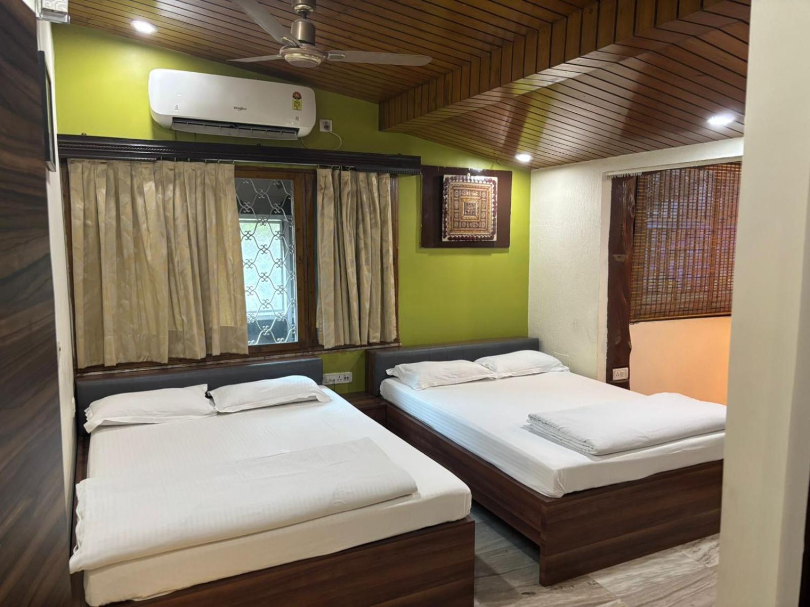 Om Sai Villa Guesthouse Calcutta Extérieur photo