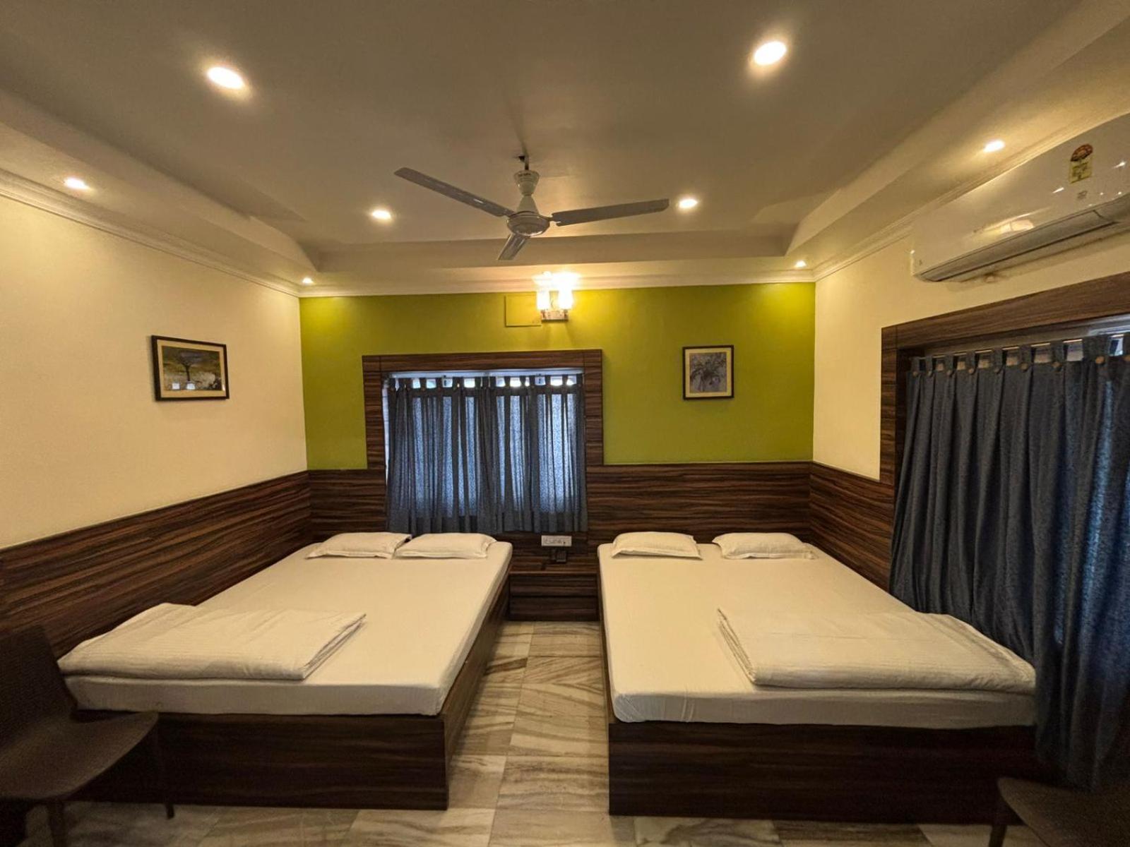 Om Sai Villa Guesthouse Calcutta Extérieur photo