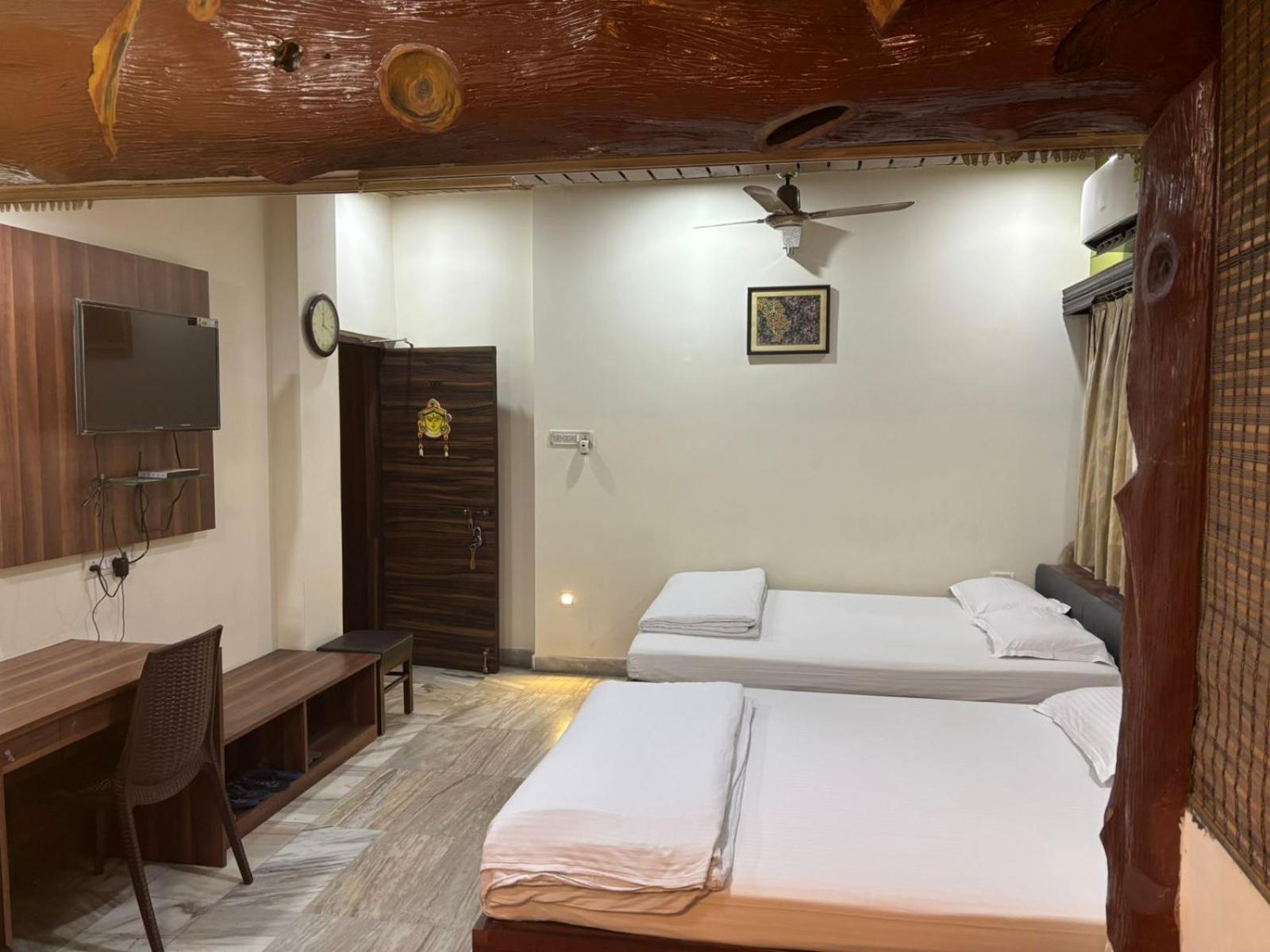 Om Sai Villa Guesthouse Calcutta Extérieur photo