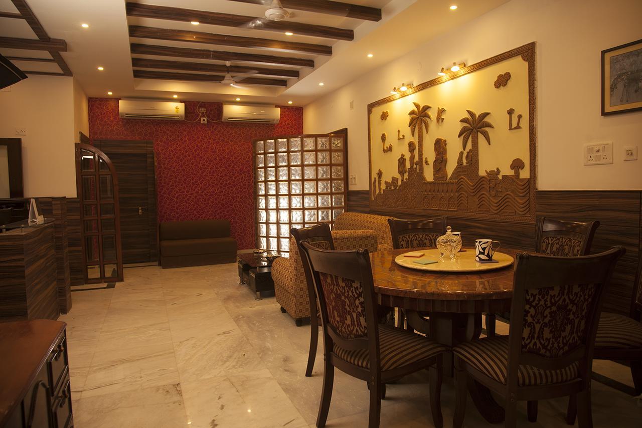 Om Sai Villa Guesthouse Calcutta Extérieur photo