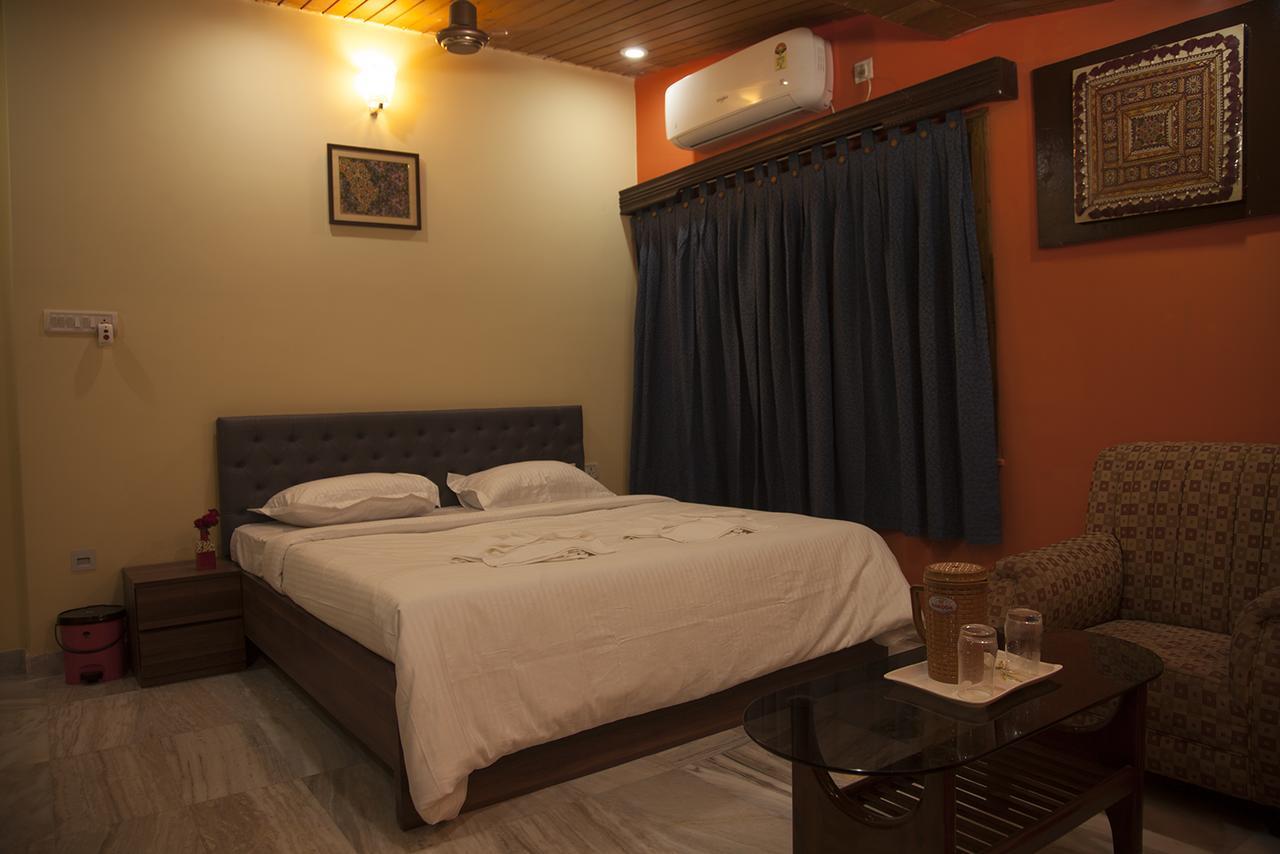 Om Sai Villa Guesthouse Calcutta Extérieur photo