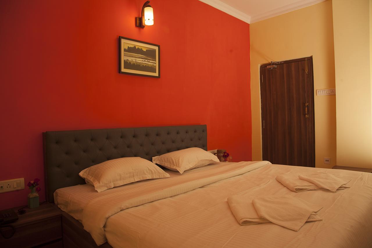 Om Sai Villa Guesthouse Calcutta Extérieur photo