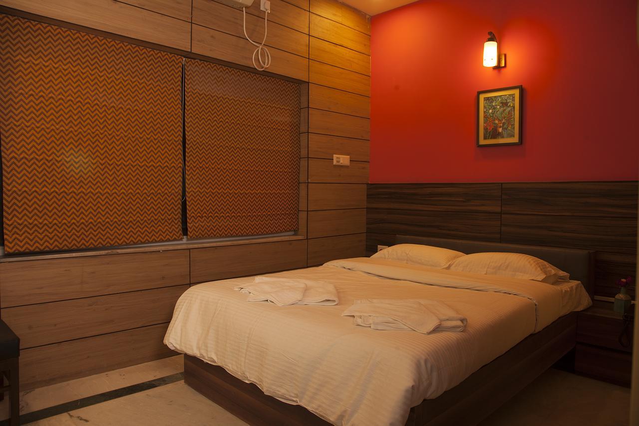Om Sai Villa Guesthouse Calcutta Extérieur photo
