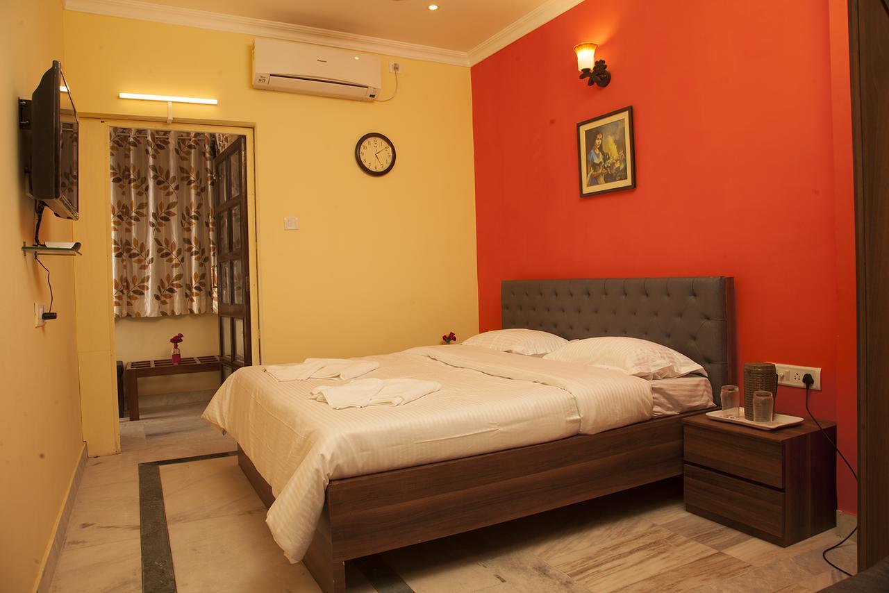 Om Sai Villa Guesthouse Calcutta Extérieur photo