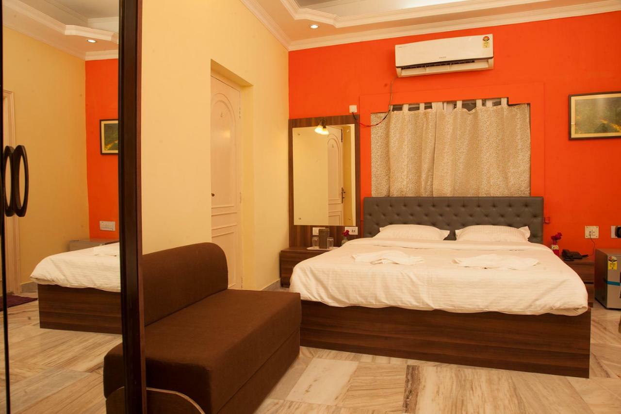 Om Sai Villa Guesthouse Calcutta Extérieur photo